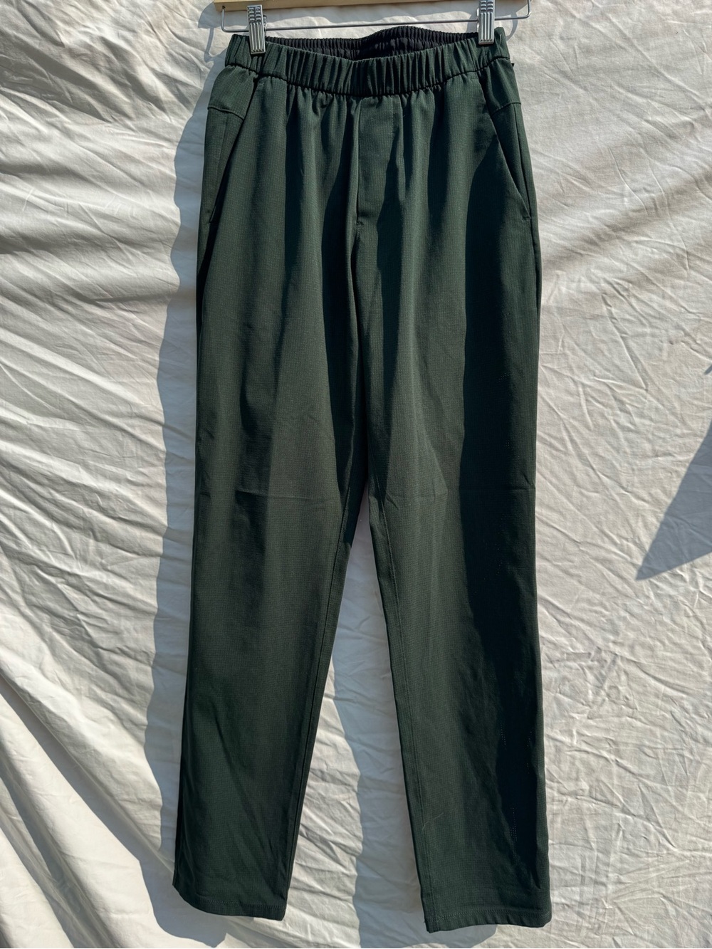 Lululemon ABC Wovenair Slim Pull-On Pants - Green - XS